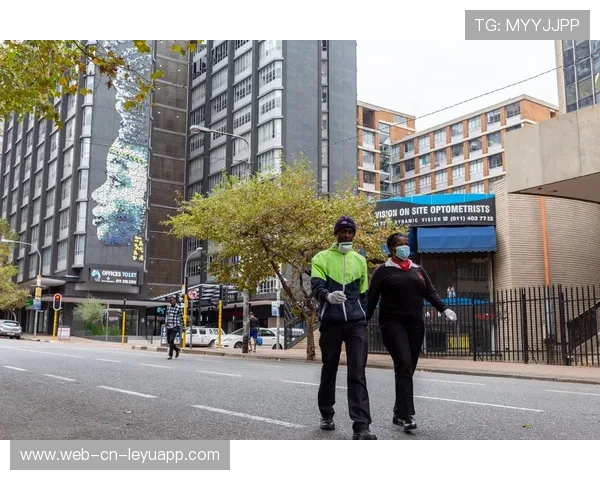 南非稳稳拿下，全队笑着离场，南非lm