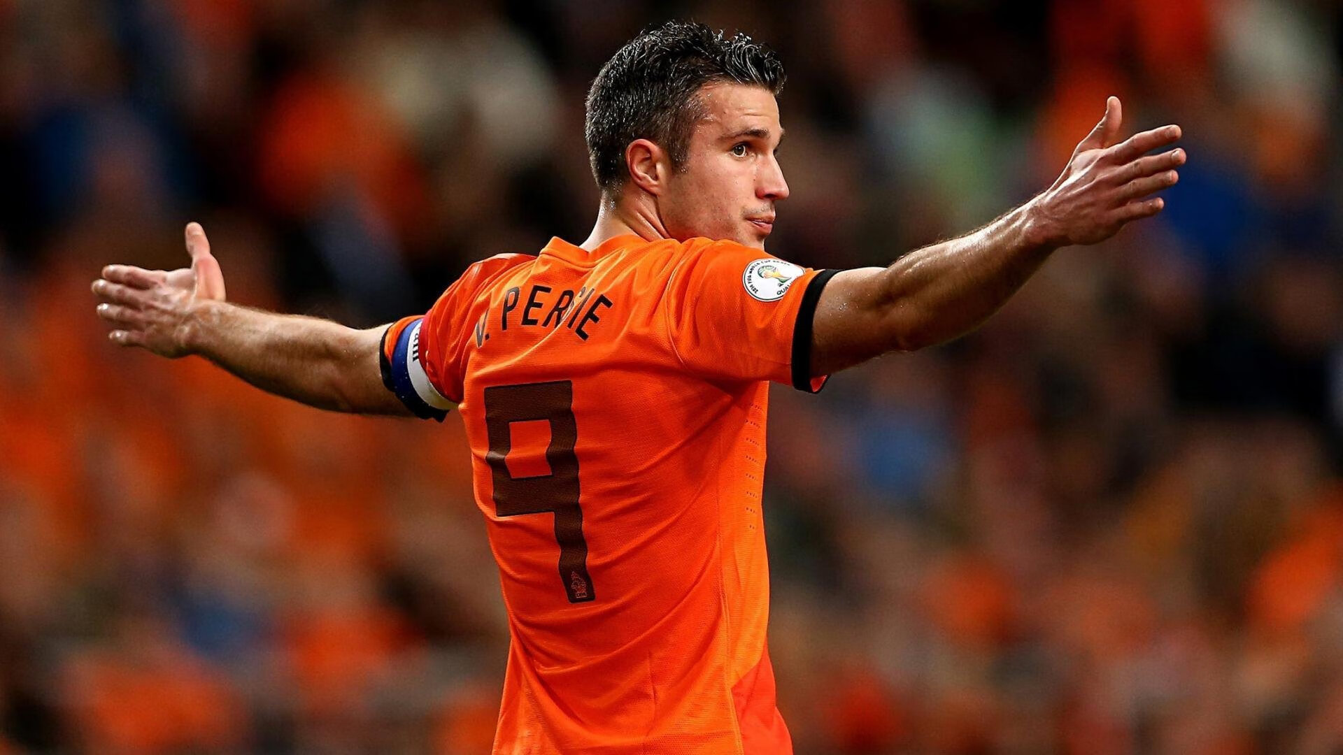 维拉主场气势压制对手形成围攻态势，维拉阵型