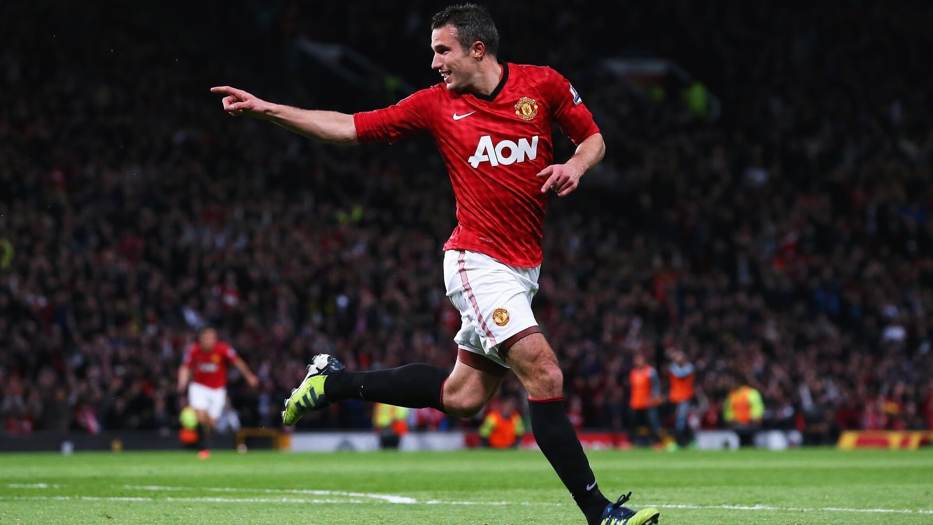 安东·李恩:用精准的传球和灵动的跑位,带领全黑队驰骋全场,李恩东简历